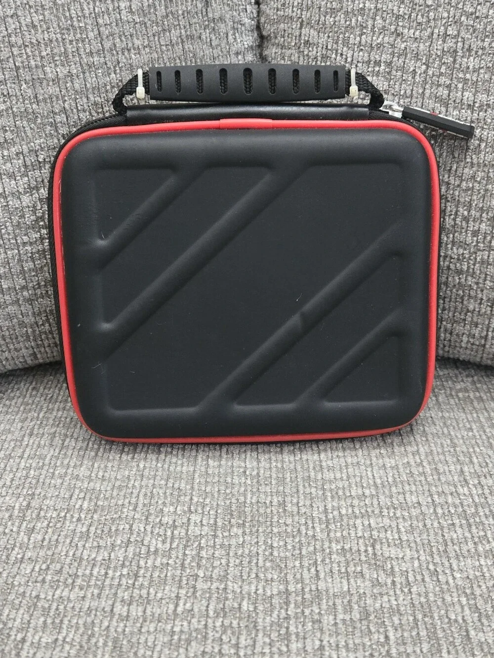 Nintendo 3DS Super Mario Luigi EVA Hard Padded Zipper Case Black/Red